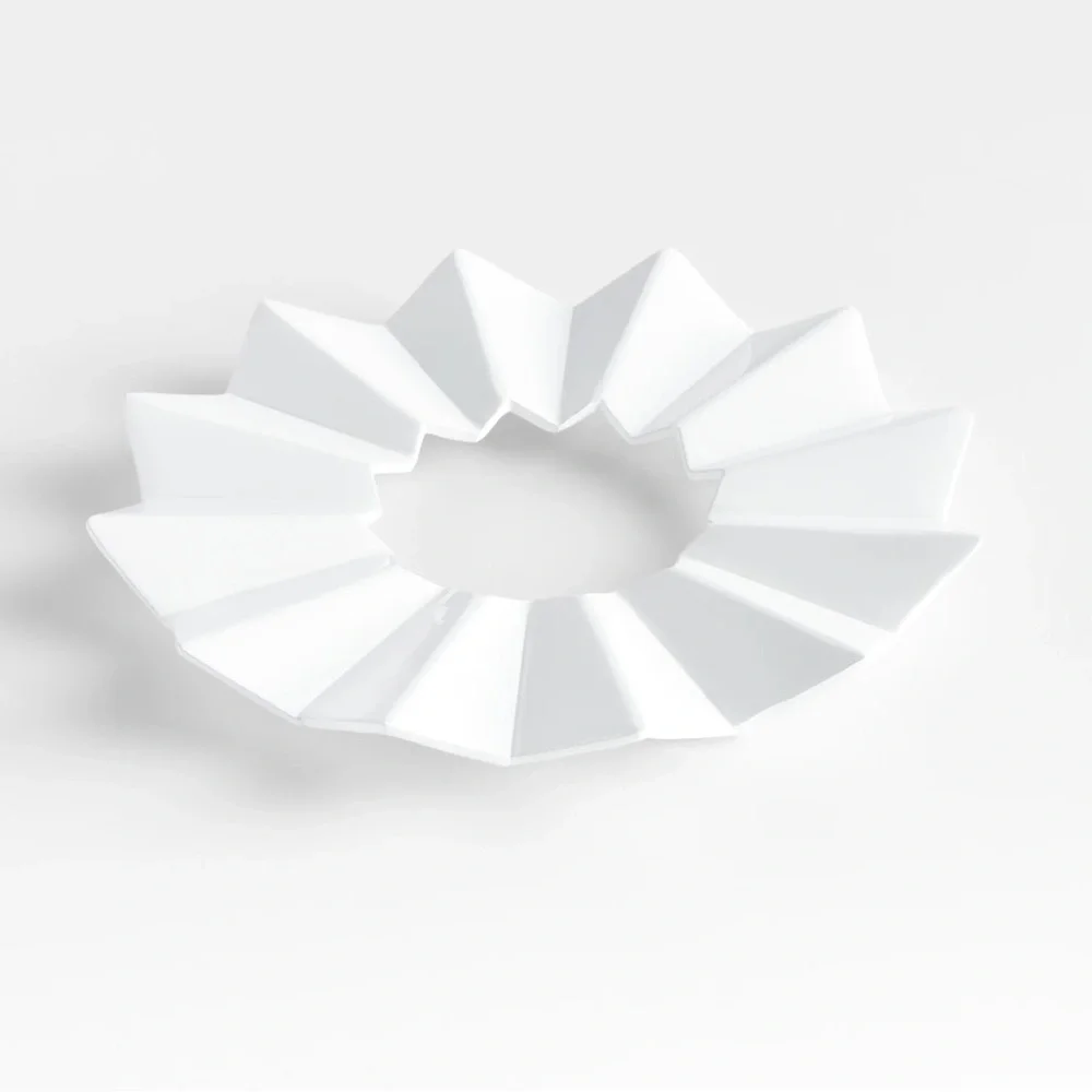 New! ❄️❄️Crate&Barrel White Modern Snowflake ❄️ Trivet